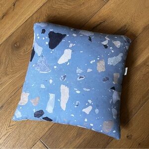 Terrazzo indoor/outdoor cushion in dusty blue/grey (16x16x)